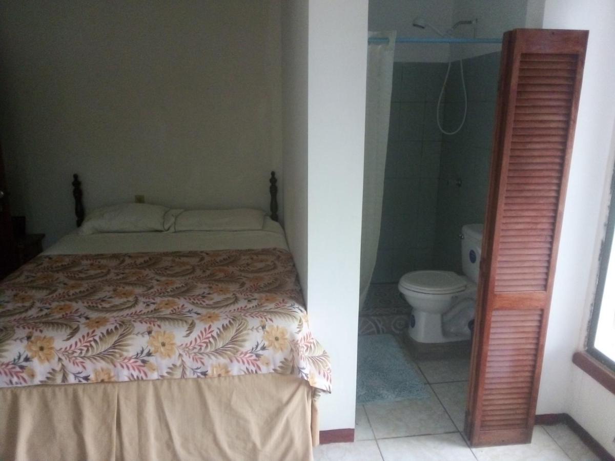 Hotel Lulu Beach à Corn Island Extérieur photo